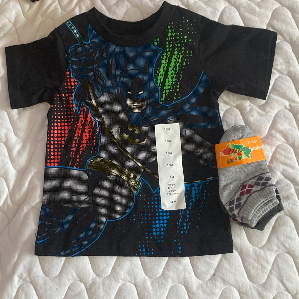 Baby Infants Batman Tee Shirt and Socks 2-3 3 Pair